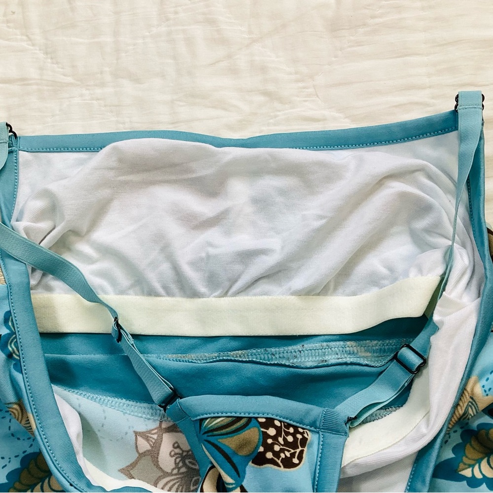 North Face VaporWick Mira Kari Built In Bra Tank Top Blue Floral M - Picture 8 of 8